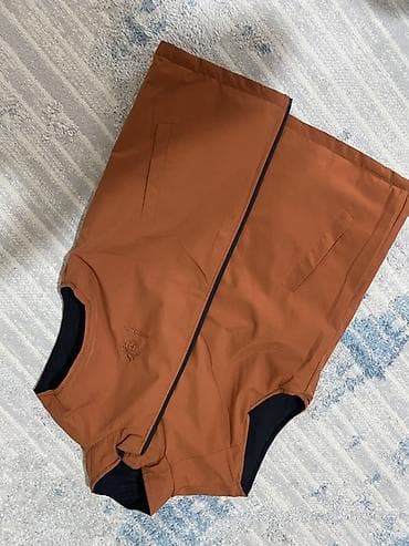 Утепленные жилеты: Универсальный двусторонний жилет без рукавов - Две стороны: черная и — 4