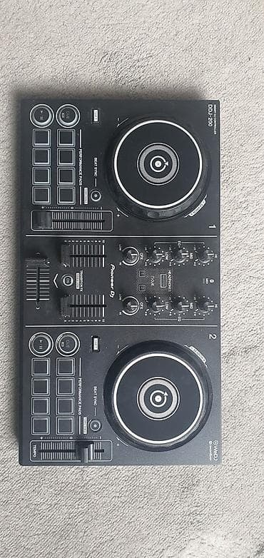 DJ-контроллеры: Pioneer DJ DDJ‑200 — компактный двухканальный DJ‑контроллер для — 1