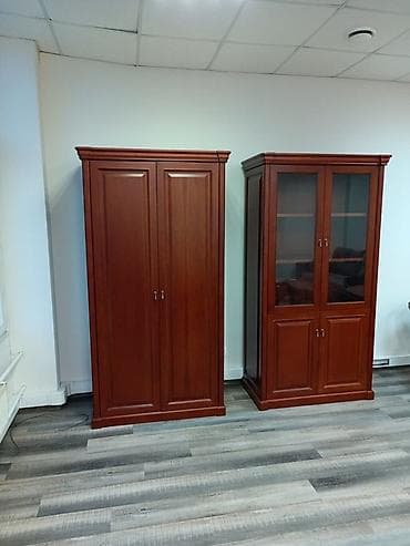 настольный офисный набор для руководителя: Комплект офисной мебели в классическом стиле (цвет – тёплый — 3