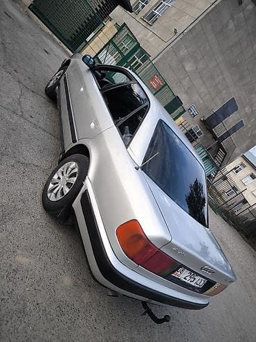 Audi 100: 1993 г., 2 л, Механика, Газ, Седан — 2