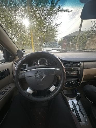 камаро бишкек: Продажа: седан белого цвета с бежевым салоном, автоматическая коробка — 6