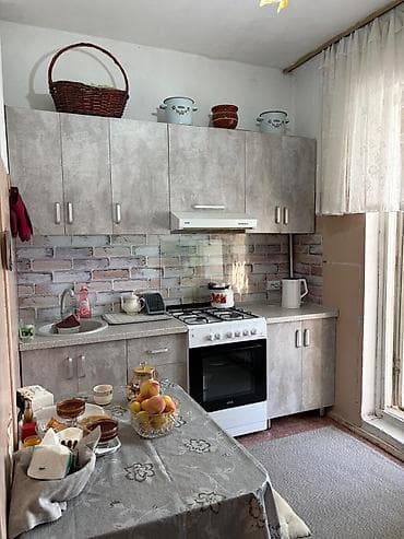 квартиры в 12 мкр: 1 комната, 44 м², 12 мкр 106 серия, 9 этаж, Старый ремонт — 7