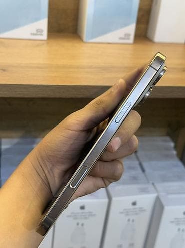 iphone pro: IPhone 16 Pro Max, Б/у, 256 ГБ, Desert Titanium, Зарядное устройство, Защитное стекло, Чехол, В рассрочку, 94 % — 4