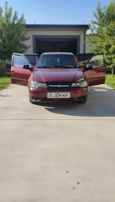 Chevrolet Nexia: 2008 г., 1.6 л, Механика, Бензин, Седан