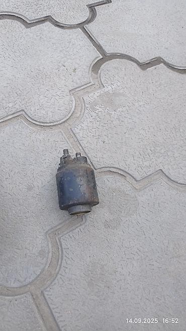 тросик капота: Audi Оригинал, Германия — 8