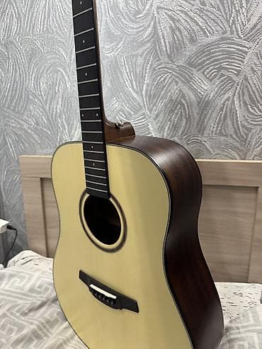 нотные книги: Акустическая гитара Crafter с корпусом формы дредноут и светлой — 6