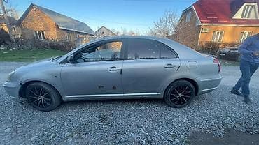 авенсис 1: Toyota Avensis: 2004 г., 2 л, Механика, Бензин, Хэтчбэк — 5