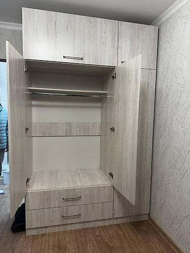 Кыймылсыз мүлк: 2 бөлмө, Кыймылсыз мүлк агенттиги, Толугу менен эмереги бар — 8