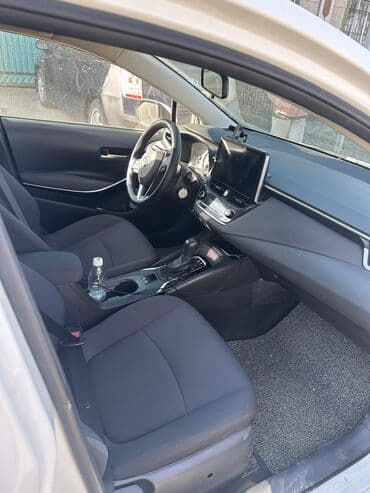 обмен на авто с доплатой: Toyota Corolla: 2019 г., 1.8 л, Вариатор, Гибрид, Седан — 10