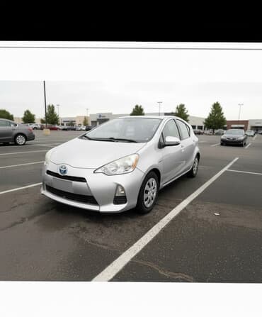 авто с последующим выкупом фит: Toyota Prius: 2015 г., 1.5 л, Вариатор, Гибрид, Хэтчбэк — 1