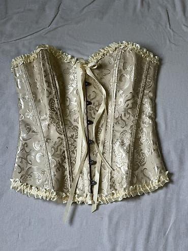 красивые вещи: Атласный корсет бежево‑кремового оттенка с жаккардовым узором. - — 1