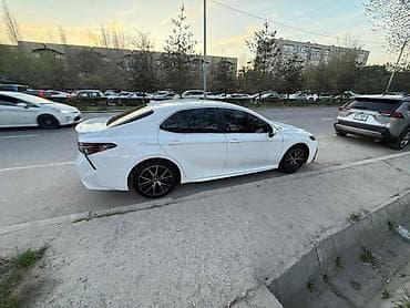 camry 5: Toyota Camry: 2022 г., 2.5 л, Бензин, Седан — 4