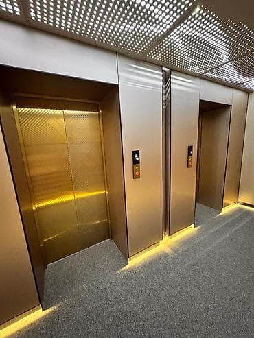 первый линия: Бизнес-центр Raduga West — современный офисный комплекс с — 3