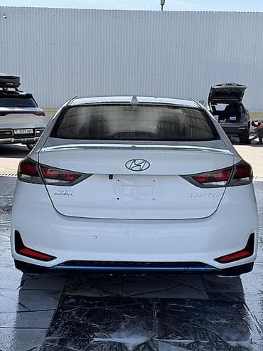 Продажа авто: Hyundai Elantra: 2019 г., 1.6 л, Автомат, Гибрид, Седан — 5