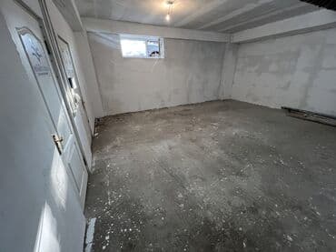 участок промышленного назначения: 🏢 33.000$ Продаётся нежилое помещение (назначение — склад) 📍 мкр — 4