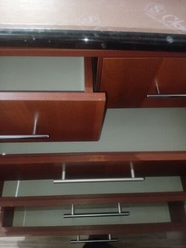 компьютердик стол: Кийим үчүн комод, Колдонулган, Күзгүсүз, ЛДСП, түсү - Күрөң, Өзү алып кетүү — 3