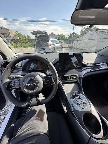 changan a06: BYD E2: 2025 г., 0.1 л, Автомат, Электромобиль, Кроссовер — 3