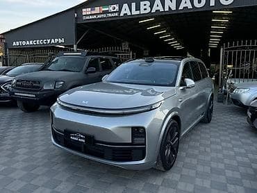 Lixiang L9: 2023 г., Автомат, Гибрид, Внедорожник