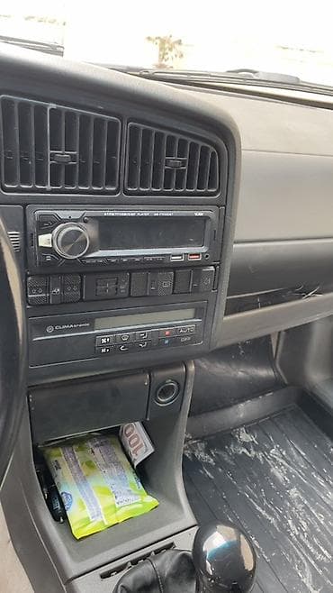 авто груз: Volkswagen Passat Variant: 1993 г., 2 л, Бензин, Универсал — 9