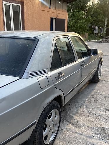 mini cuper: Mercedes-Benz 190: 1998 г., Седан — 7