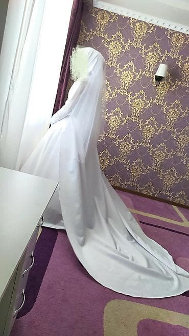 Үлпөт көйнөктөрү жана аксессуарлар: Үлпөт көйнөгү, S, Дизайнердик, Жабык, Корсети менен, Жибек, А-силуэт, Кыргызстан, Страздар, Бермет, Гүлдүү торчо, Колдонулган — 4