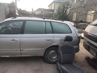 сан ёнг муссо: Toyota Camry Gracia универсал (правый руль), серебристый цвет. Кузов — 4