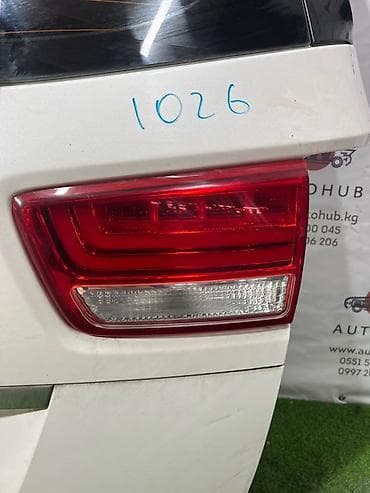 Фонарь крышки багажника Kia carnival YP D4HB 2.2 DIESEL прав. (б/у)
