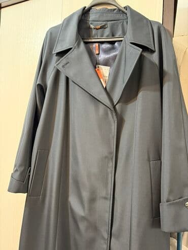 стильные плащи больших размеров: Лаконичное женское пальто-тренч серого цвета - Фасон: прямой — 3