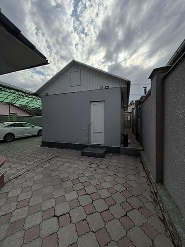Недвижимость: Продается 
большой дом 
2 х этажный 
Цена 490$ — 5
