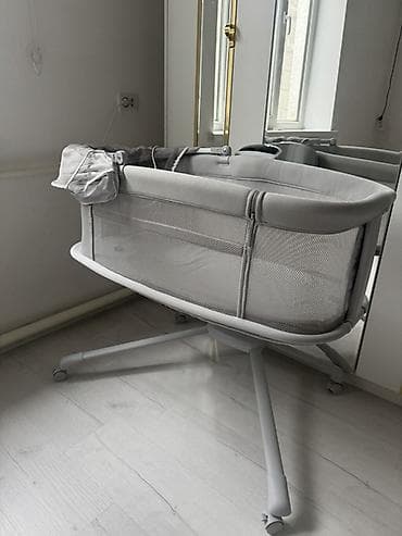 stokke люлька: Детская приставная кроватка, Новый, С колесиками, цвет - Серый — 1