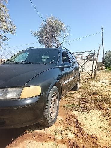 es 2016: Opel Astra: 1999 г., Универсал — 2