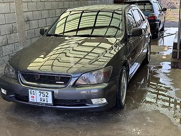 Lexus: Lexus IS: 2002 г., 2 л, Механика, Бензин, Седан — 1