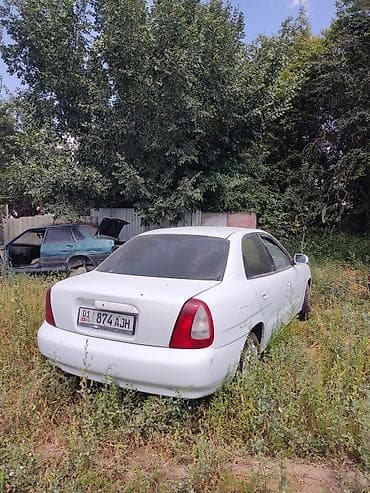 Унаа сатуу: Daewoo Nubira: 1997 г., 1.5 л, Кол менен иштөөчү, Бензин, Седан — 3