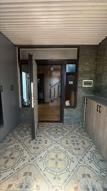 160 м², 5 комнат, Бронированные двери — 10