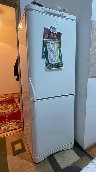 fast: Холодильник Indesit, Двухкамерный — 1