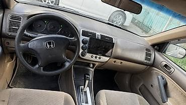 Honda Civic: 2023 г., 1.7 л, Бензин, Седан — 5