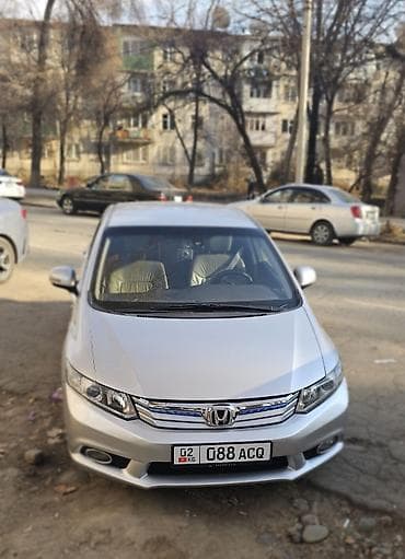 Honda Civic: 2012 г., 1.5 л, Вариатор, Гибрид, Седан — 2
