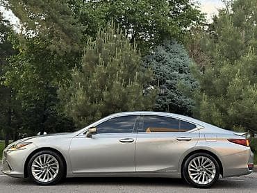 экономичный авто: Lexus ES: 2019 г., 2.5 л, Автомат, Гибрид, Седан — 4