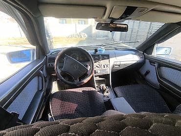 беха 34: Mercedes-Benz C-Class: 1994 г., 2.2 л, Ручные, Бензин, Седан — 4