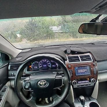 торпеда: Toyota Camry: 2012 г., 2.5 л, Автомат, Гибрид, Седан — 2
