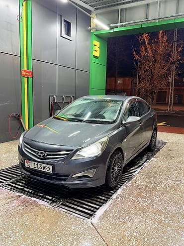 Hyundai Solaris: 2015 г., Типтроник, Бензин, Седан