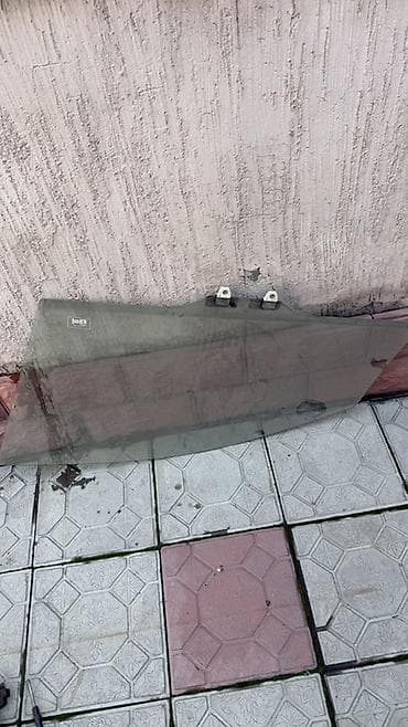 crv 2004: Автостекло боковое (дверное) От Хонда джаз 2003 правый передний - — 1