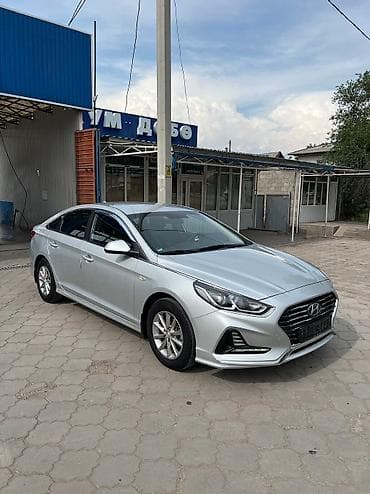124 салон: Hyundai Sonata: 2018 г., 2 л, Автомат, Газ, Седан — 4