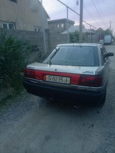 e90 bmw: Mazda 626: 1991 г., 2 л, Механика, Бензин, Лифтбек — 4