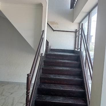 магазин в жилом доме: Сдается помещение на аренду для Аптеку и Процедурную.Тел: (WhatsApp) — 3