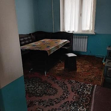 Толойкон айылында Жеткинчекте 4комнаталуу уйдун 2комнатасы ижарага