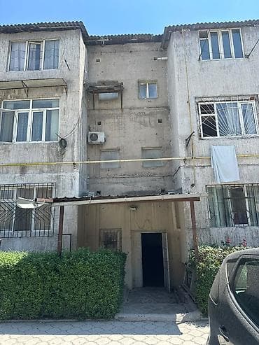продажа коммунальной квартиры: Бишкек кызыл аскер достук м-н 110 квартал эки болмолуу батирдин бир — 9