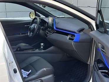 Продажа авто: Toyota C-HR: 2019 г., 2 л, Вариатор, Бензин, Кроссовер — 4