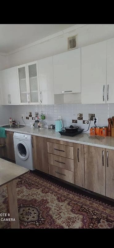 в одной семье: 70 м², 4 комнаты, Забор, огорожен — 3