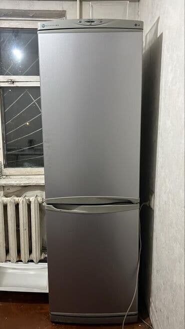 самый маленький холодильник: Холодильник LG, Б/у, Двухкамерный, 200 * — 1